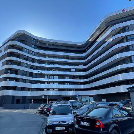 Bella Apartament Lägenhet Krasków Exteriör bild